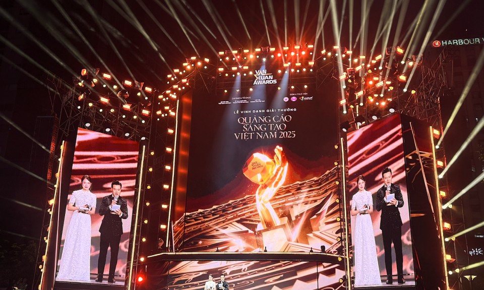 Vạn Xu&acirc;n Awards 2025: MB v&agrave; h&agrave;nh tr&igrave;nh s&aacute;ng tạo v&igrave; hạnh ph&uacute;c con người
