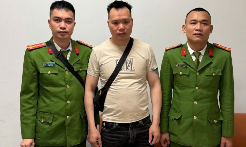 Phạm tội 'cố &yacute; g&acirc;y thương t&iacute;ch', t&ecirc;n tội phạm xuất cảnh ra nước ngo&agrave;i lẩn trốn