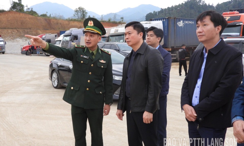 L&atilde;nh đạo UBND tỉnh kiểm tra dự &aacute;n cửa khẩu th&ocirc;ng minh 