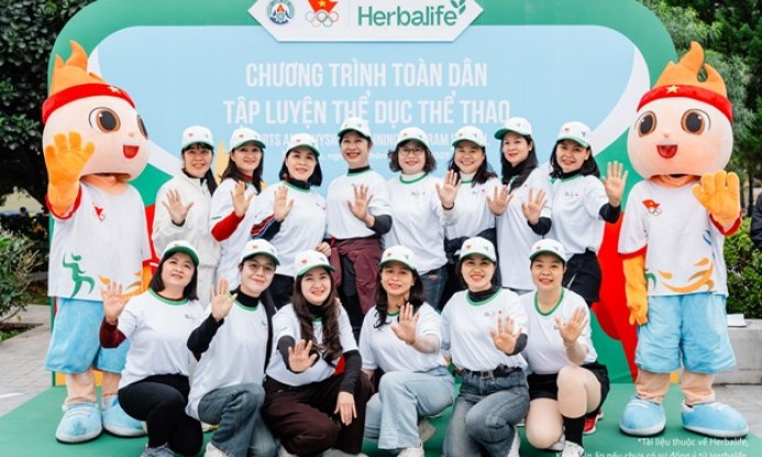 Herbalife Việt Nam đồng h&agrave;nh c&ugrave;ng Ủy ban Olympic Việt Nam tổ chức Chương tr&igrave;nh To&agrave;n D&acirc;n Tập Luyện Thể Dục Thể Thao để khuyến kh&iacute;ch lối sống năng động trong cộng đồng 