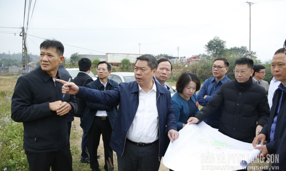 L&atilde;nh đạo tỉnh kiểm tra dự &aacute;n Khu li&ecirc;n hợp thể thao tỉnh