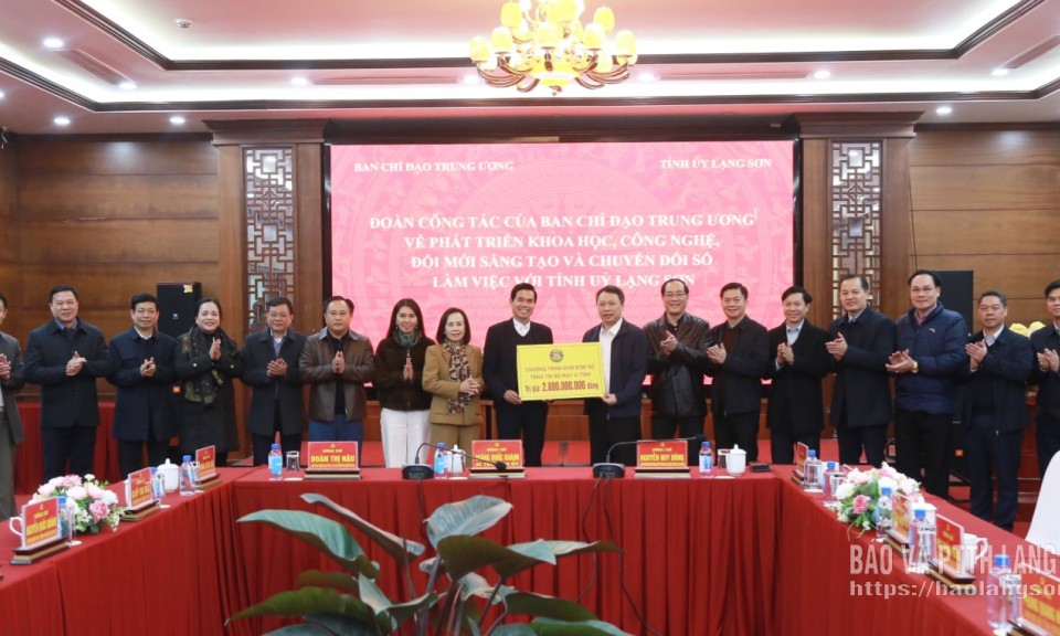 Ban Chỉ đạo Trung ương về ph&aacute;t triển khoa học, c&ocirc;ng nghệ, đổi mới s&aacute;ng tạo v&agrave; chuyển đổi số l&agrave;m việc với Tỉnh ủy Lạng Sơn