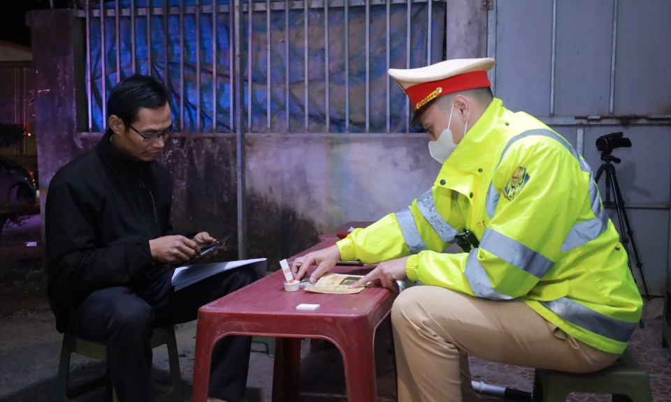 Hiểm họa khi l&aacute;i xe d&ugrave;ng ma t&uacute;y