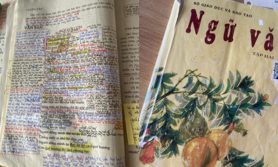 Trang s&aacute;ch cũ ngập tr&agrave;n chữ l&agrave;m d&acirc;n mạng x&uacute;c động nhớ thời học sinh