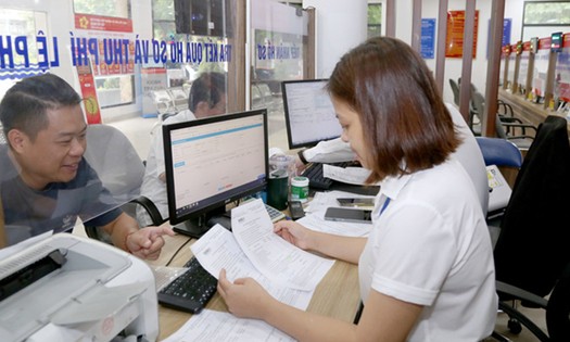 Ti&ecirc;u chuẩn, điều kiện tiếp nhận c&ocirc;ng chức