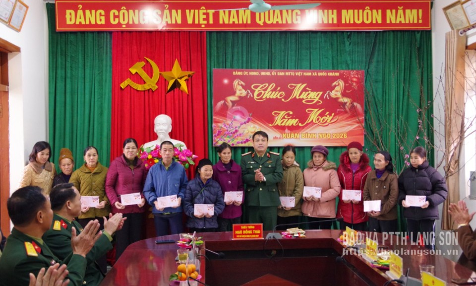 Qu&acirc;n khu 1 thăm, ch&uacute;c tết qu&acirc;n, d&acirc;n bi&ecirc;n giới Lạng Sơn