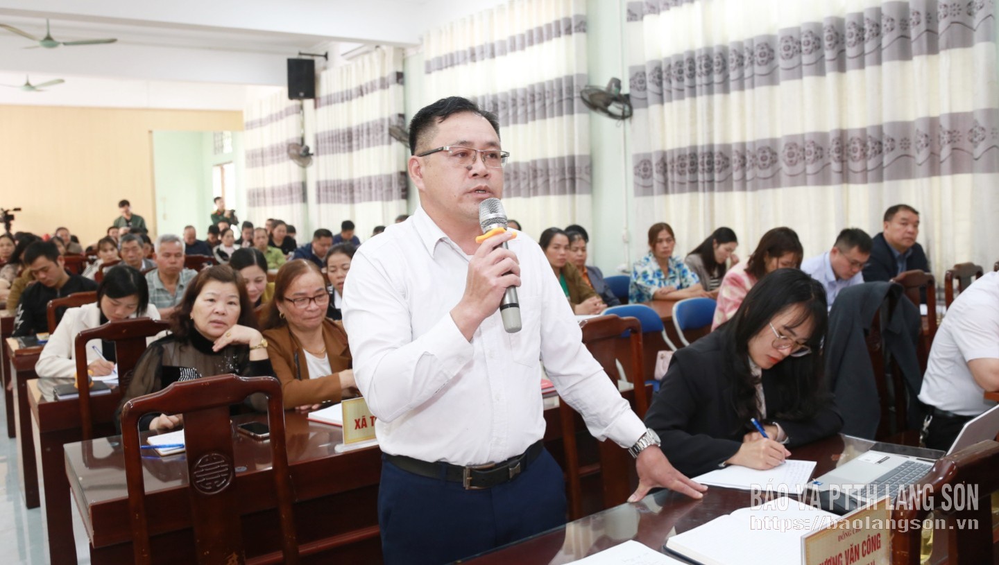 Cử tri xã Thất Khê kiến nghị các nội dung tại hội nghị