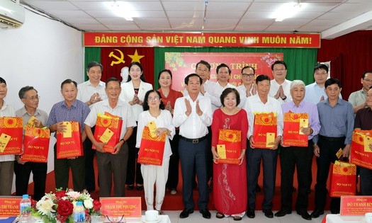 Bộ trưởng Bộ Nội vụ: Chăm lo người c&oacute; c&ocirc;ng l&agrave; tr&aacute;ch nhiệm, đạo l&yacute; của to&agrave;n x&atilde; hội