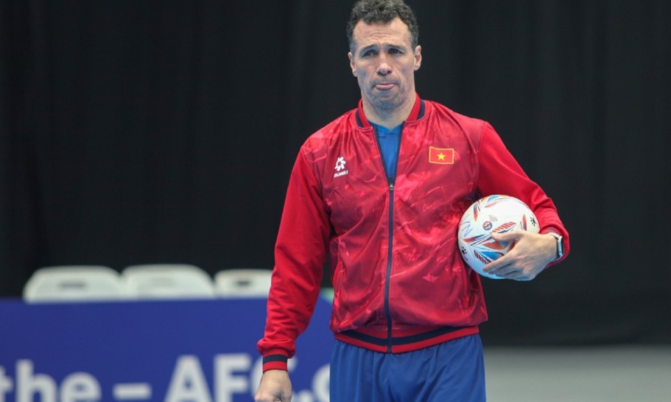 Huấn luyện vi&ecirc;n tuyển Việt Nam tự tin thắng Indonesia, v&agrave;o b&aacute;n kết ch&acirc;u &Aacute;