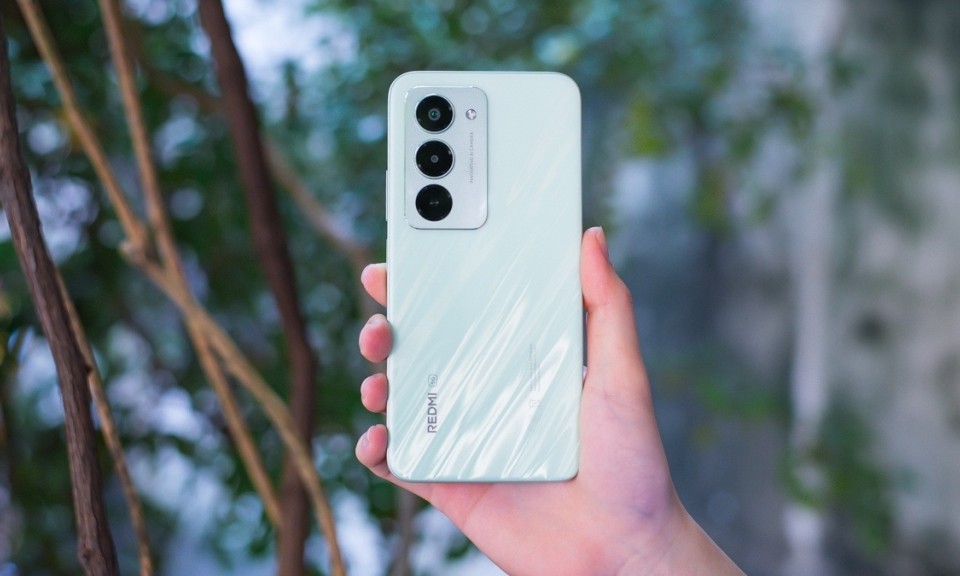 Xiaomi Redmi 15: Top 3 th&ocirc;ng số khiến c&aacute;c Flagship ngh&igrave;n đ&ocirc; cũng phải ao ước