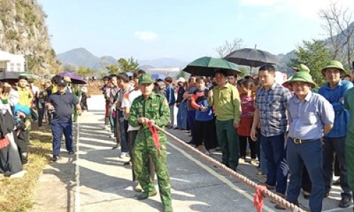 Sơn La: Hơn 3 tỷ đồng d&agrave;nh tặng người d&acirc;n bi&ecirc;n giới