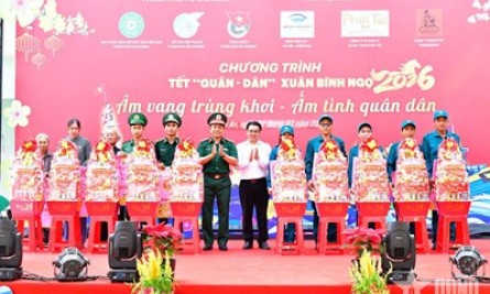 Ấm &aacute;p &ldquo;Tết qu&acirc;n d&acirc;n&rdquo; tại x&atilde; đảo Thạnh An