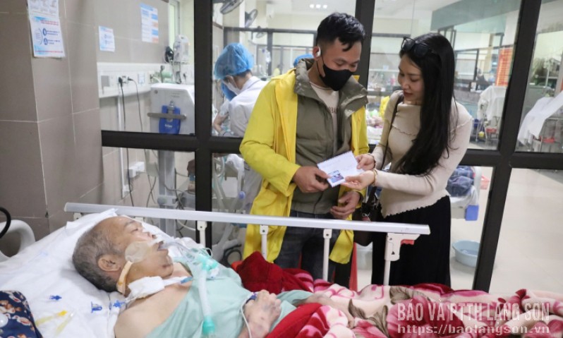 Tết ấm giữa ph&ograve;ng bệnh