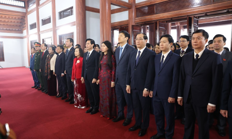 Đo&agrave;n đại biểu tỉnh d&acirc;ng hương nh&acirc;n dịp Tết Nguy&ecirc;n đ&aacute;n B&iacute;nh Ngọ năm 2026