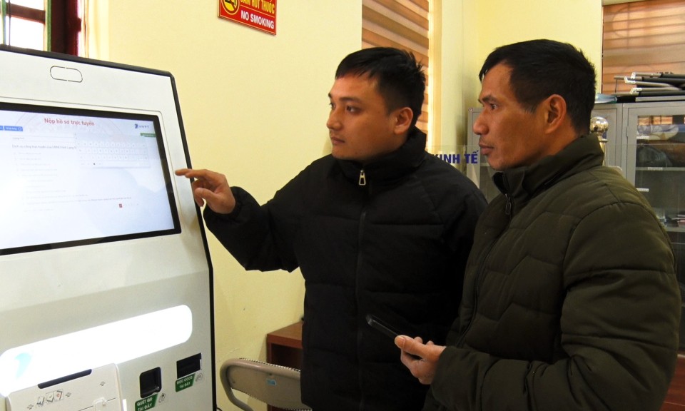 Từ trực tiếp đến trực tuyến