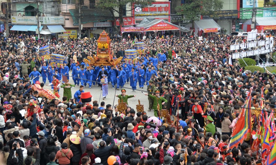 &ldquo;Đ&ograve;n bẩy&rdquo; du lịch 
