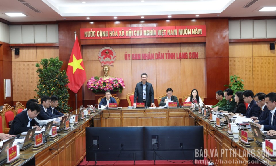 UBND tỉnh họp thường kỳ th&aacute;ng 2, phi&ecirc;n thứ nhất