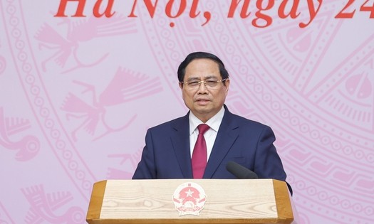 Thủ tướng Phạm Minh Ch&iacute;nh: "Giữ trọn y đức - Vững v&agrave;ng y thuật - N&acirc;ng tầm y l&yacute; - Vượt qua nghịch cảnh - Tất cả v&igrave; d&acirc;n"