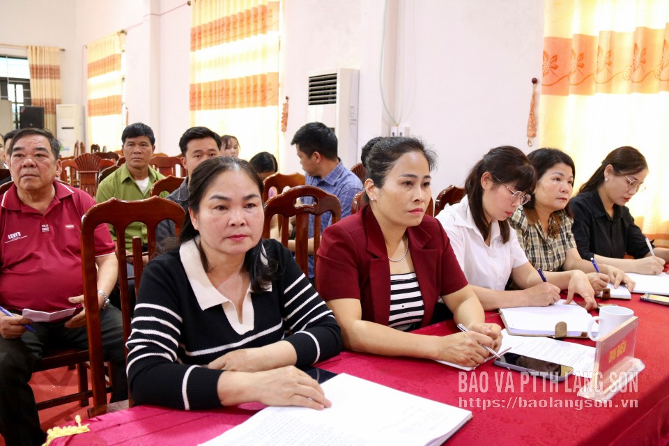 Cử tri xã Quan Sơn tham gia hội nghị