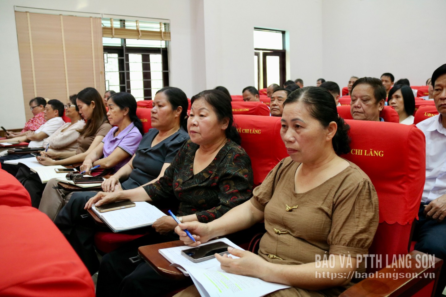 Cử tri xã Chi Lăng, Nhân Lý tham gia hội nghị