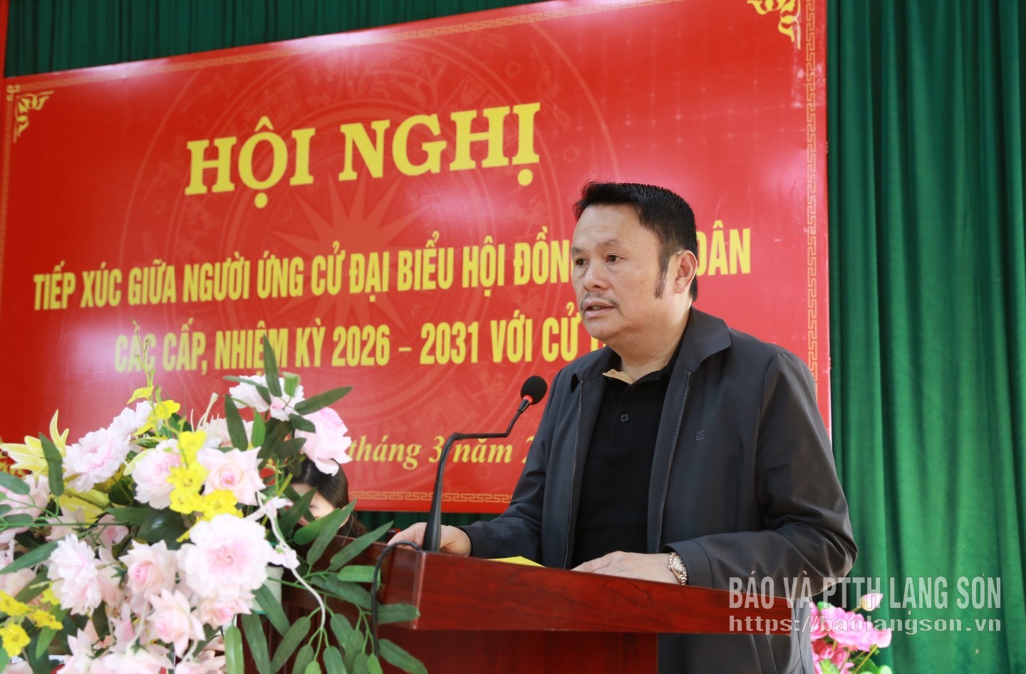 Ông Hồ Phi Dũng, Chủ tịch Hội đồng quản trị, Giám đốc Công ty Cổ phần Sản xuất và Thương mại Lạng Sơn trình bày chương trình hành động