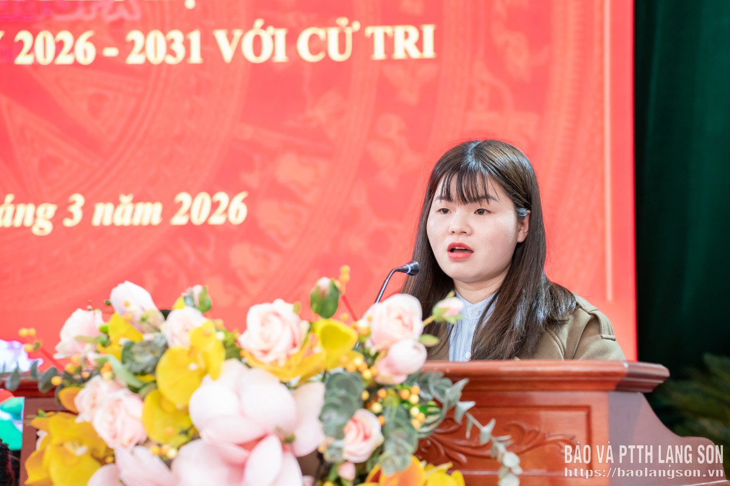 Bà Lương Thị Vui, giáo viên Trường THPT Việt Bắc trình bày chương trình hành động