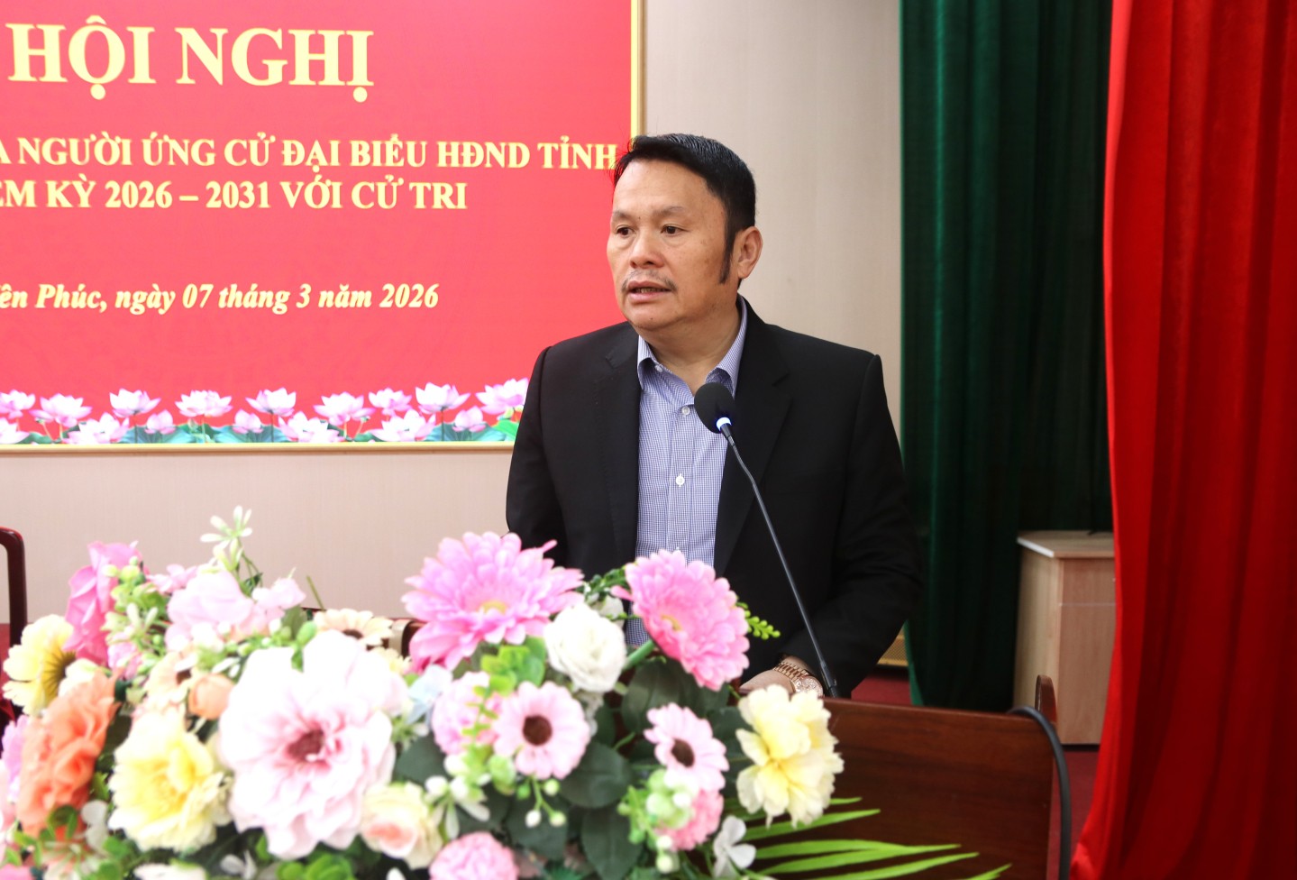 Ông Hồ Phi Dũng, Chủ tịch Hội đồng quản trị, Giám đốc Công ty Cổ phần Sản xuất và Thương mại Lạng Sơn trình bày chương trình hành động