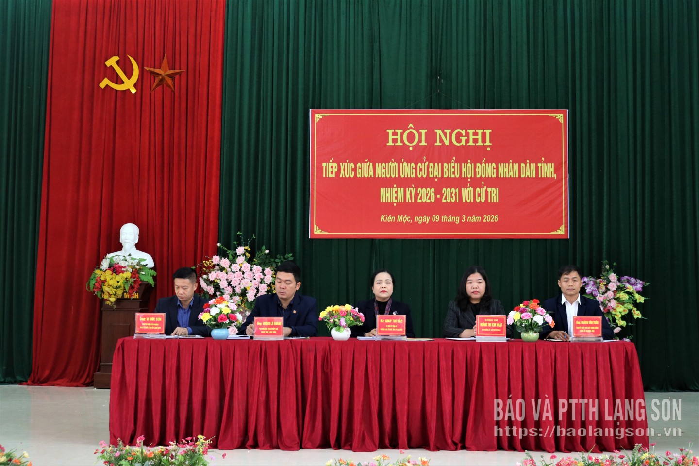 Các ứng cử viên HĐND tỉnh tiếp xúc cử tri tại thôn Bản Phục, xã Kiên Mộc