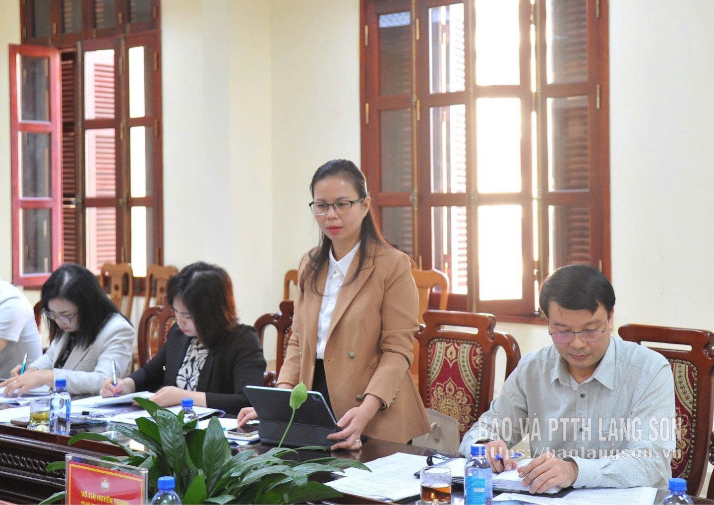 Lãnh đạo Ban Dân chủ, Giám sát và Phản biện xã hội phát biểu ý kiến tại buổi làm việc