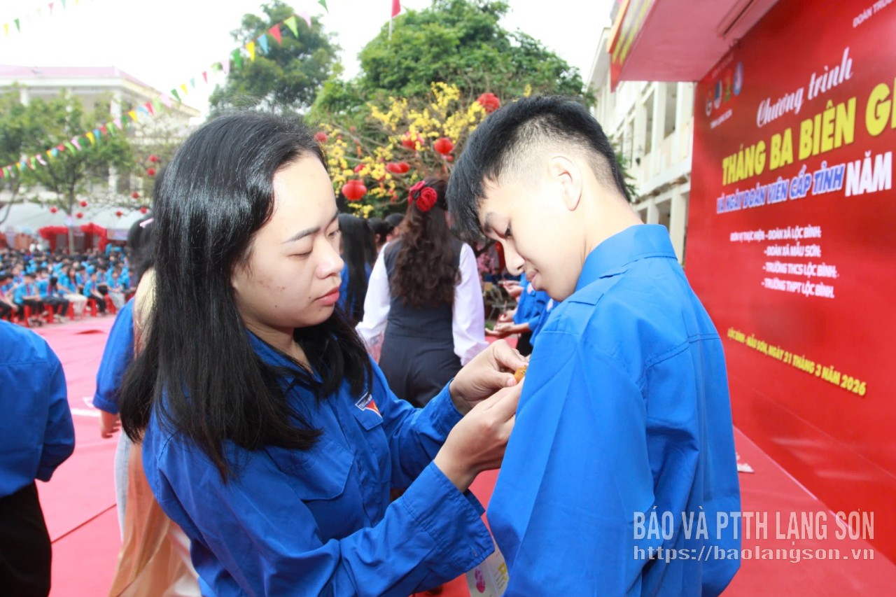 Sôi nổi Ngày đoàn viên