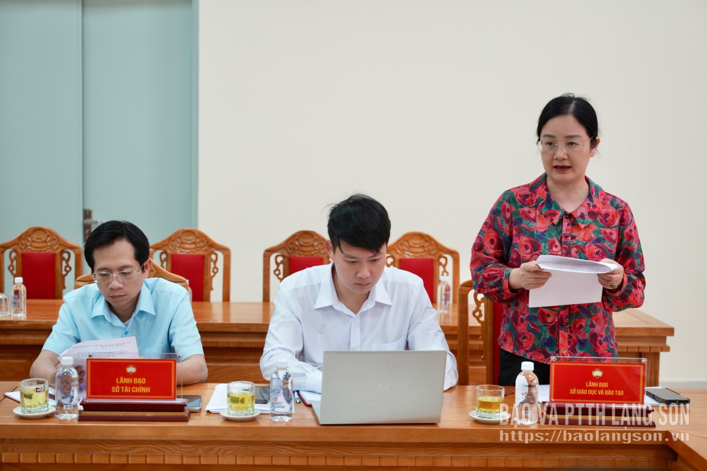 Lãnh đạo Sở Giáo dục và Đào tạo phát biểu tại hội nghị