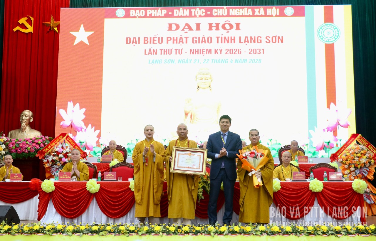 Ban Trị sự Giáo hội Phật giáo Việt Nam tỉnh Lạng Sơn nhận bằng khen của Thủ tướng Chính Phủ