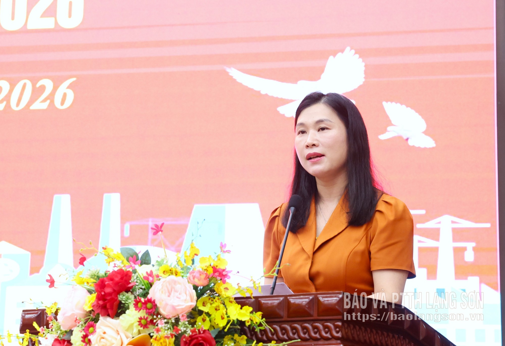 Đồng chí Trần Thanh Nhàn, Tỉnh ủy viên, Phó Chủ tịch UBND tỉnh, Chủ tịch Hội đồng ATVSLĐ tỉnh Lạng Sơn phát biểu tại lễ phát động