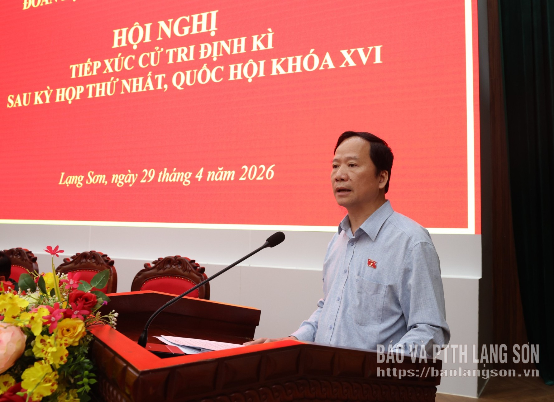 Đồng chí Nguyễn Đặng Ân, Tỉnh ủy viên, Ủy viên Ủy ban Khoa học, Công nghệ và Môi trường của Quốc hội, Phó Trưởng Đoàn chuyên trách Đoàn ĐBQH tỉnh thông tin kết quả kỳ họp thứ I Quốc hội khoá XVI