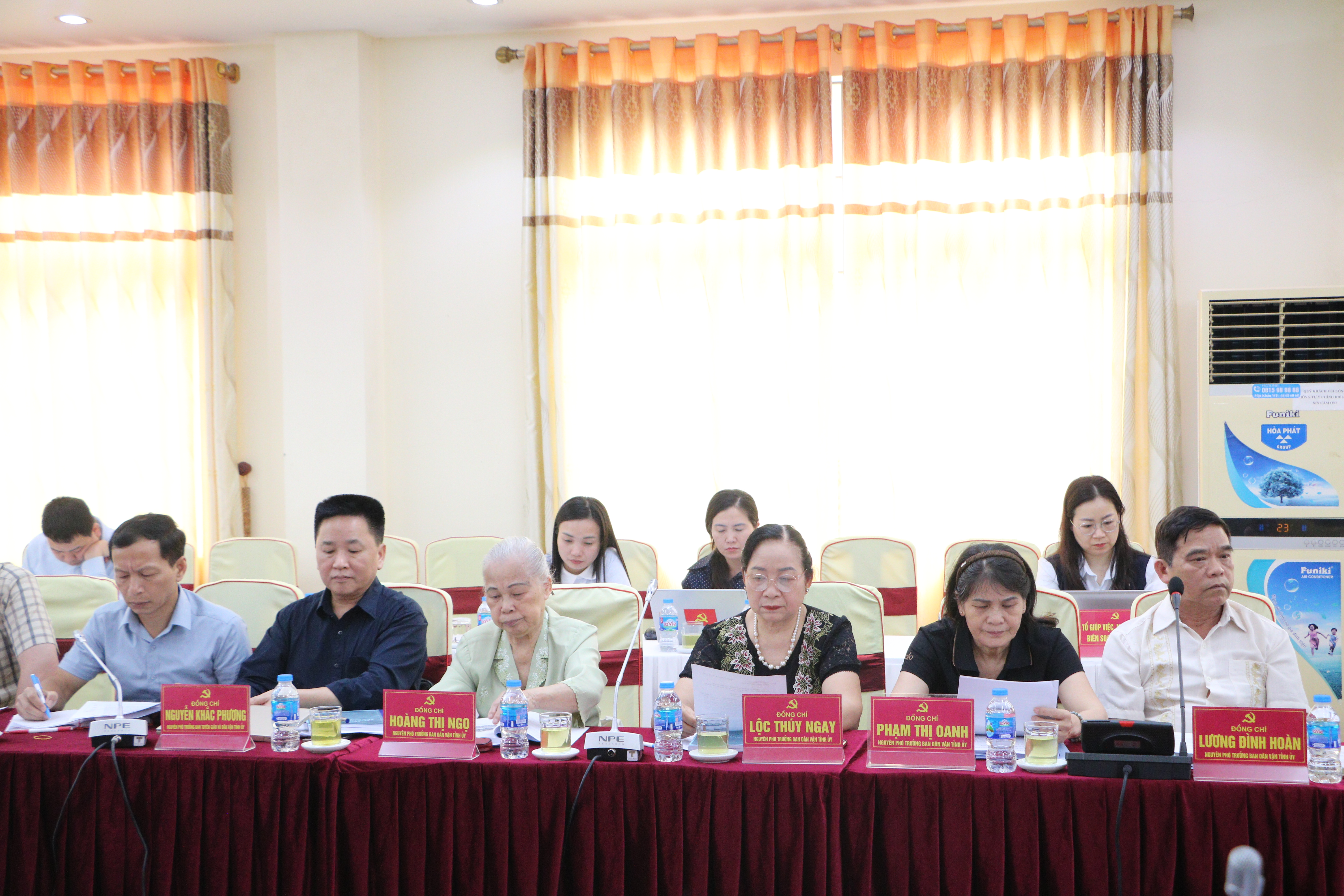 Các đại biểu dự hội thảo