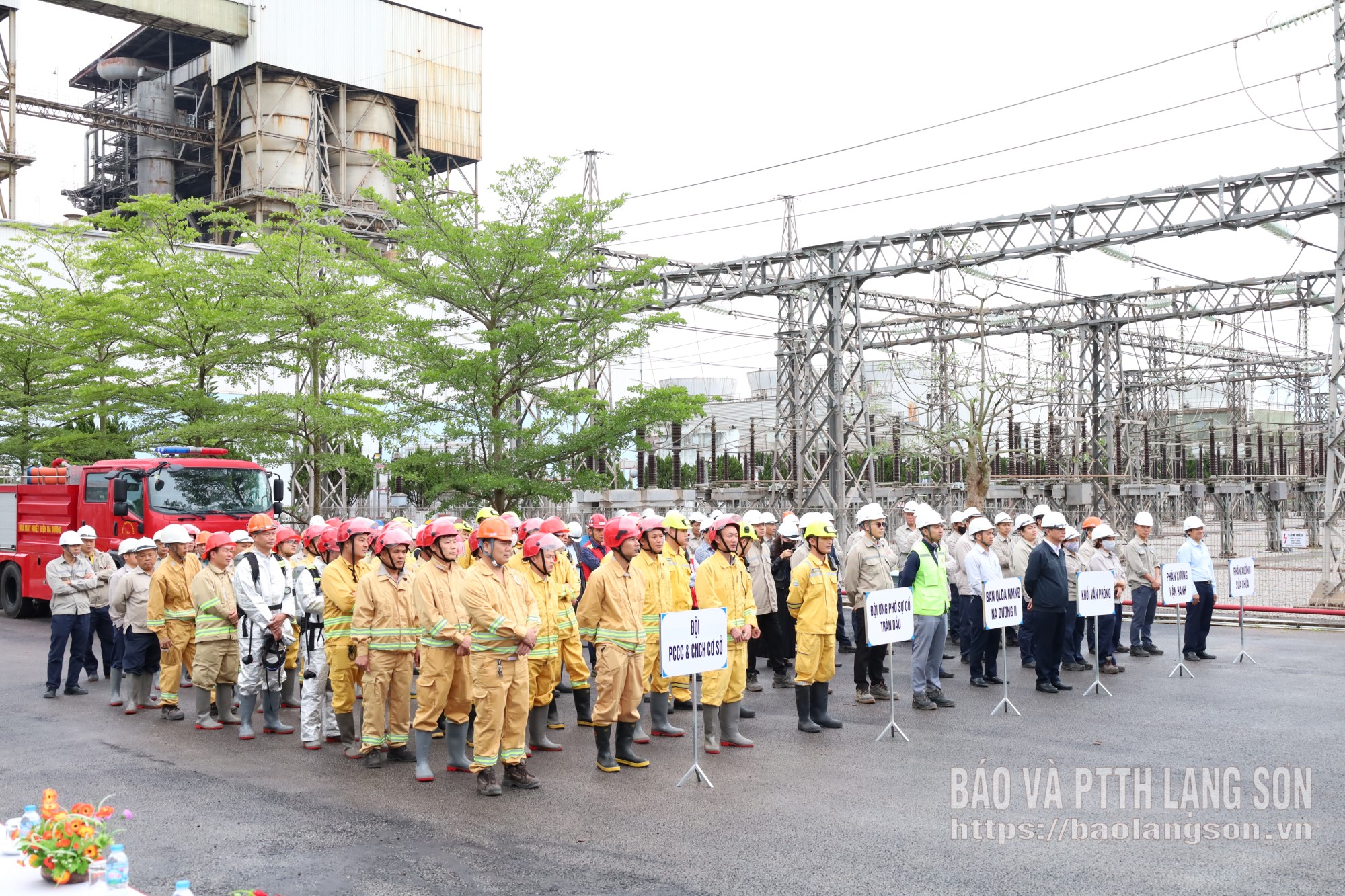 Công nhân, lao động Công ty Nhiệt điện Na Dương - TKV tham gia lễ phát động