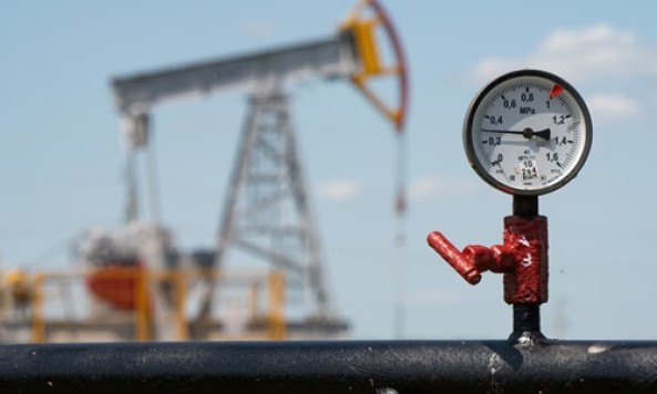 Giá dầu thế giới ngày 22/5 giảm khoảng 2%
