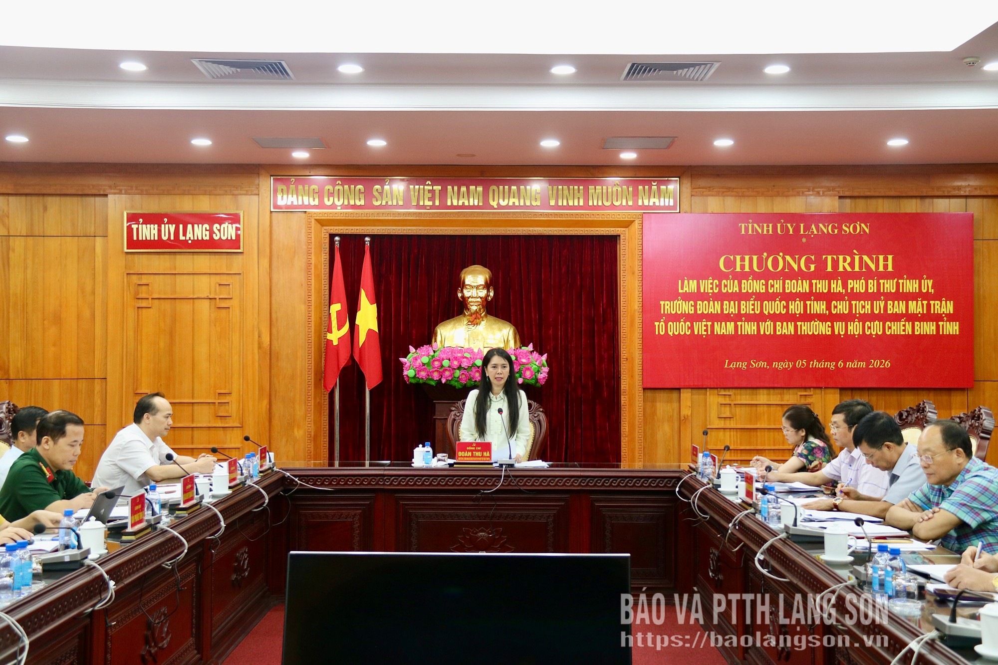 Đồng chí Đoàn Thu Hà, Phó Bí thư Tỉnh ủy, Trưởng Đoàn đại biểu Quốc hội tỉnh, Chủ tịch Ủy ban MTTQ Việt Nam tỉnh làm việc với Ban Thường vụ Hội Cựu chiến binh tỉnh