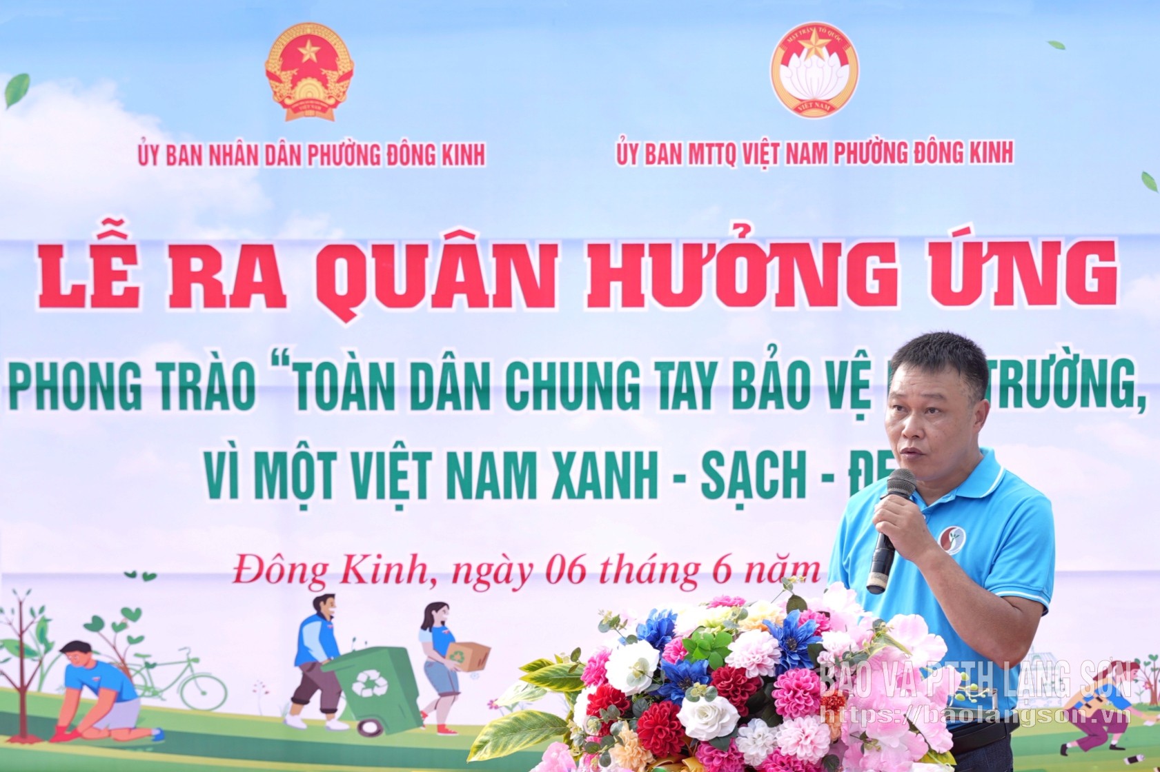Lãnh đạo Đảng uỷ phường Đông Kinh phát biểu tại lễ ra quân