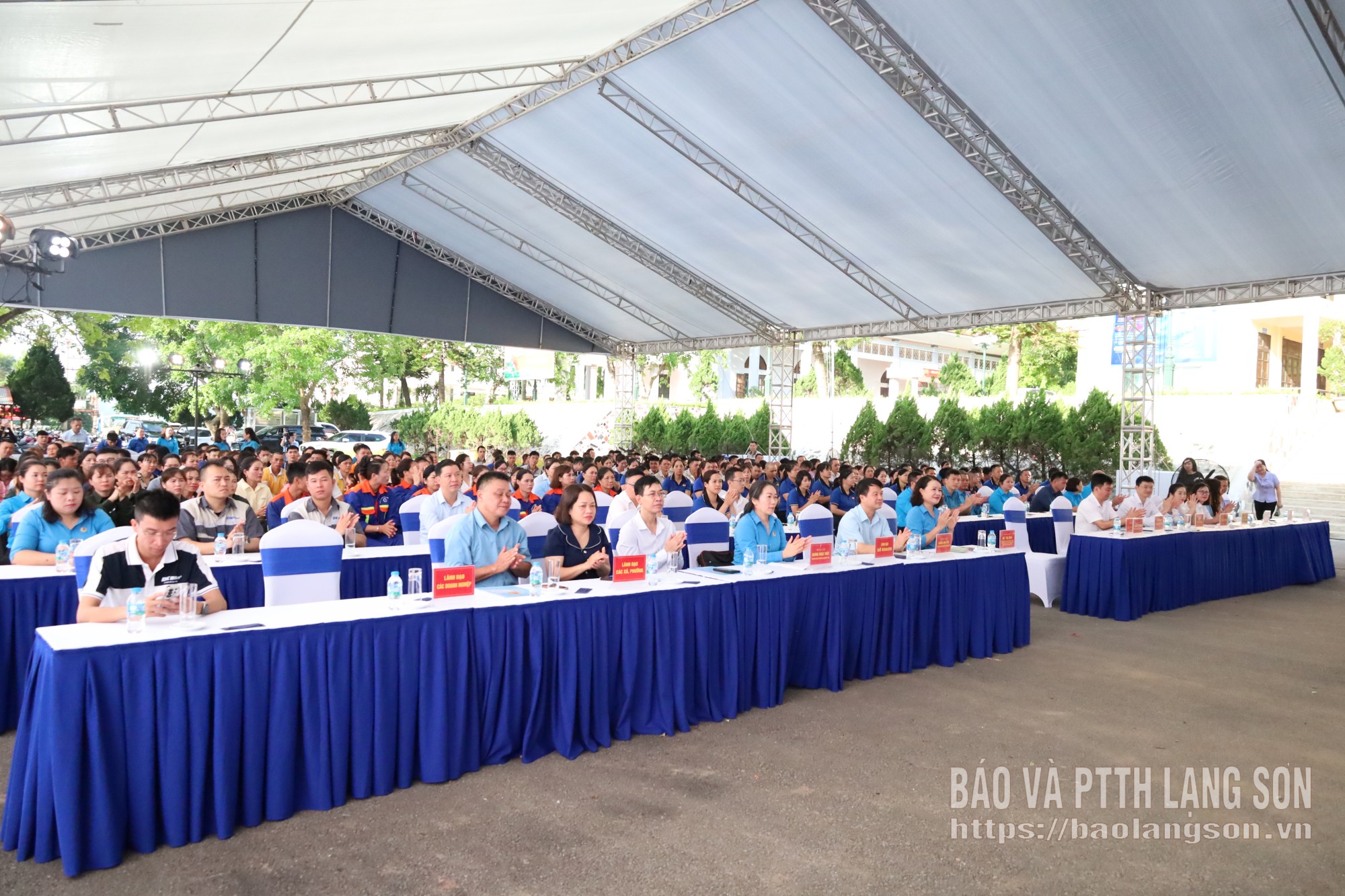 Các đại biểu dự lễ phát động tại điểm cầu Lạng Sơn