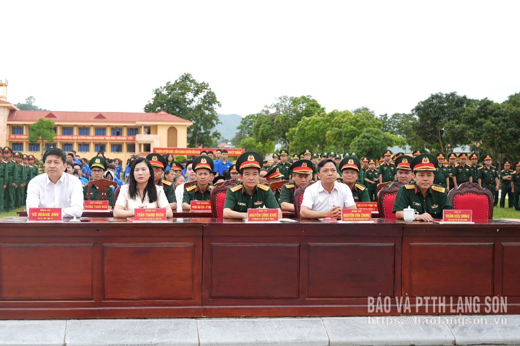 Các đại biểu dự chương trình