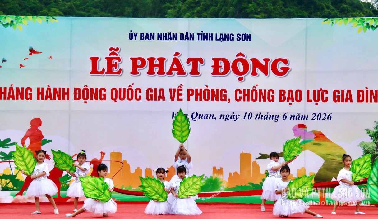 Tiết mục văn nghệ đặc sắc tại lễ phát động