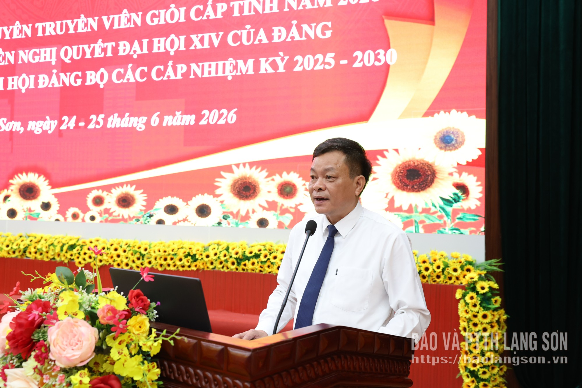 Đồng chí Nguyễn Quốc Khánh, Ủy viên Ban Thường vụ Tỉnh ủy, Trưởng Ban Tuyên giáo và Dân vận Tỉnh ủy, Trưởng Ban Tổ chức hội thi phát biểu khai mạc hội thi