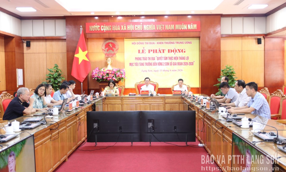 Để thi đua kh&ocirc;ng chỉ l&agrave; phong tr&agrave;o m&agrave; phải trở th&agrave;nh động lực h&agrave;nh động