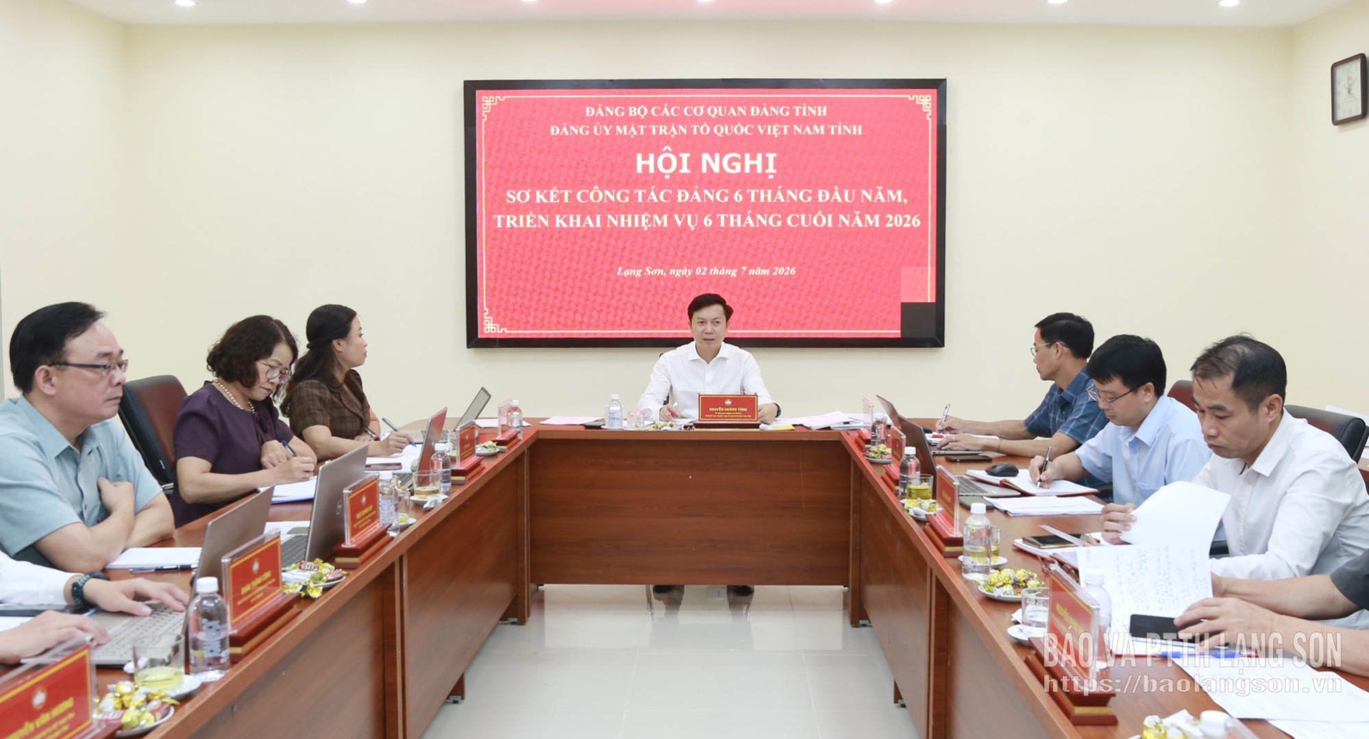 Các đại biểu dự hội nghị