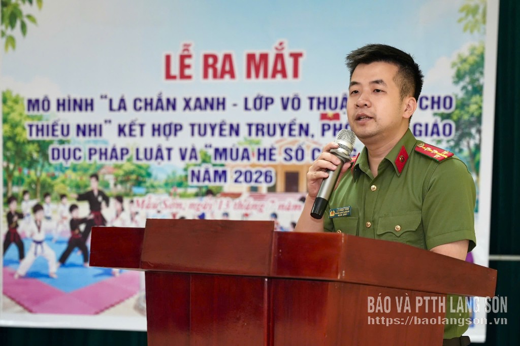 Đại diện Ban Thanh niên Công an tỉnh phát biểu tại lễ ra mắt mô hình xã Mẫu Sơn