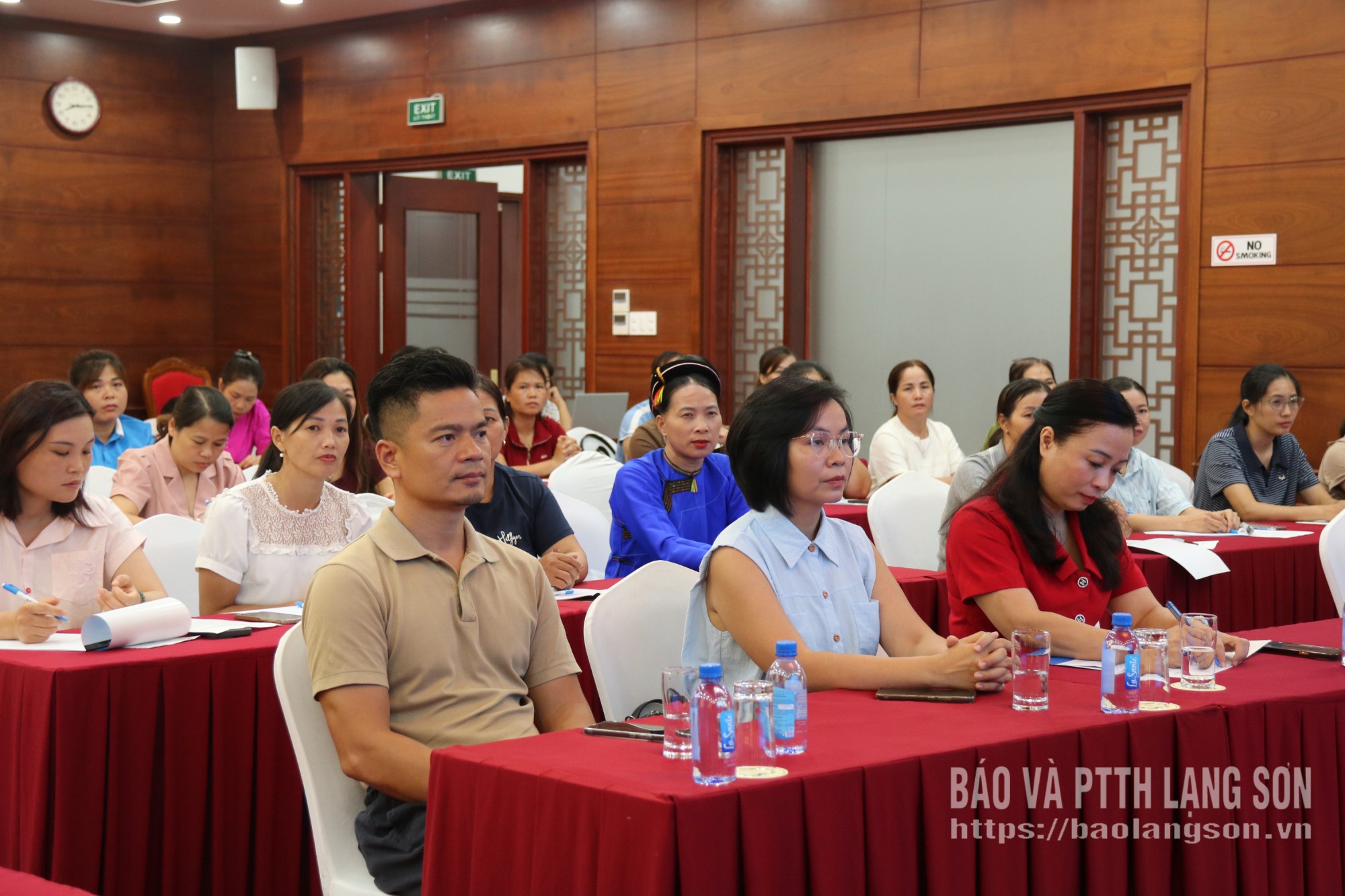 Các đại biểu dự chương trình