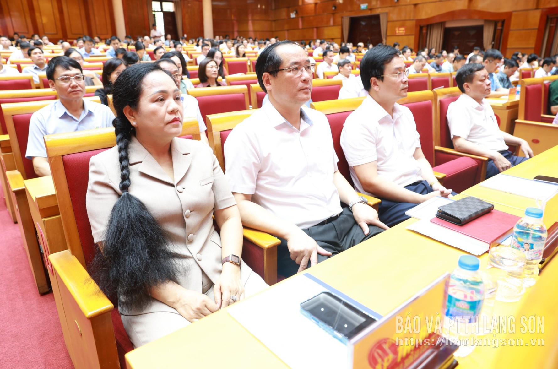 Các đại biểu tham dự hội nghị tại điểm cầu Trung tâm hội nghị tỉnh