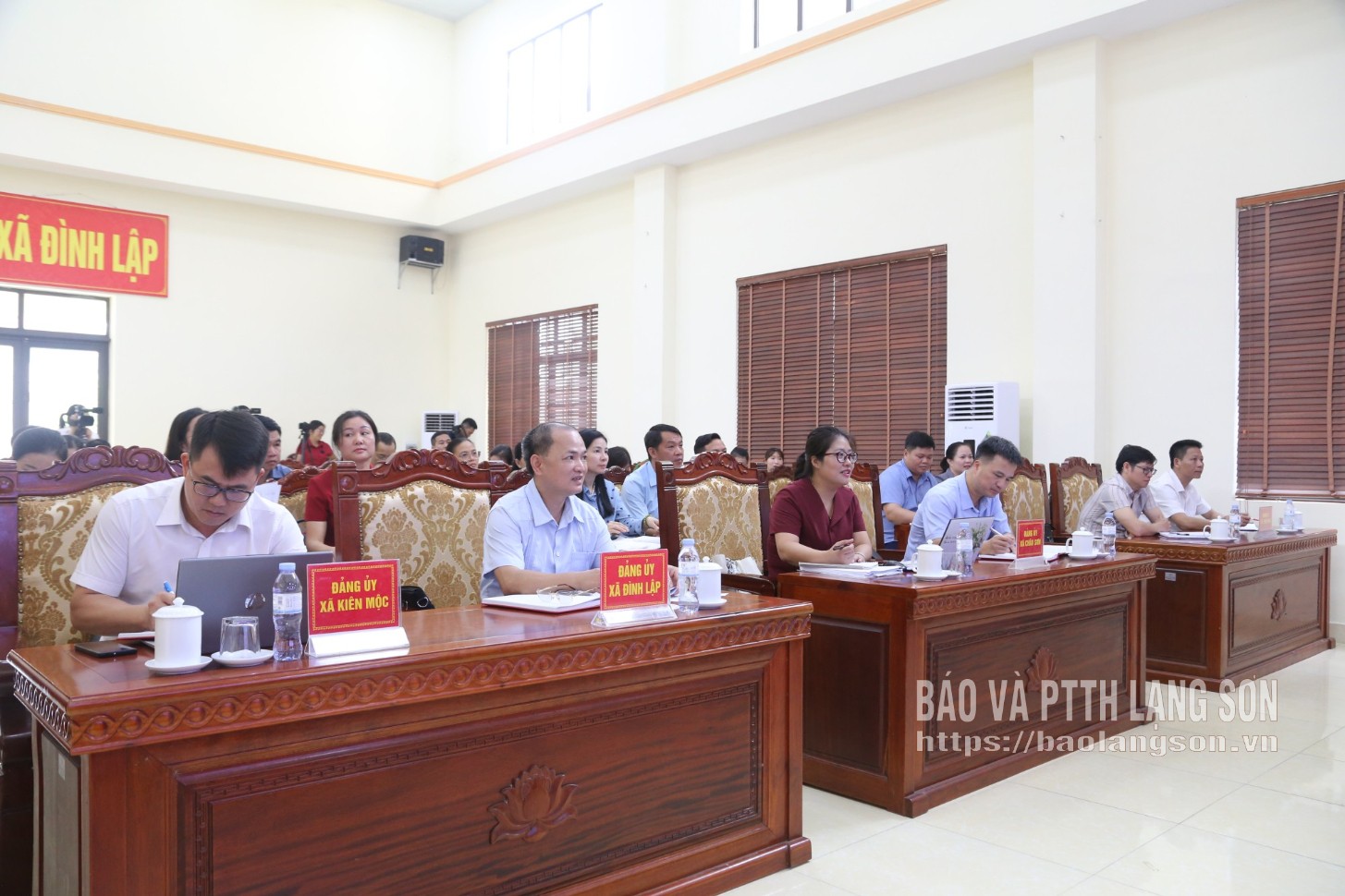 Đại biểu các xã tham dự tại buổi kiểm tra