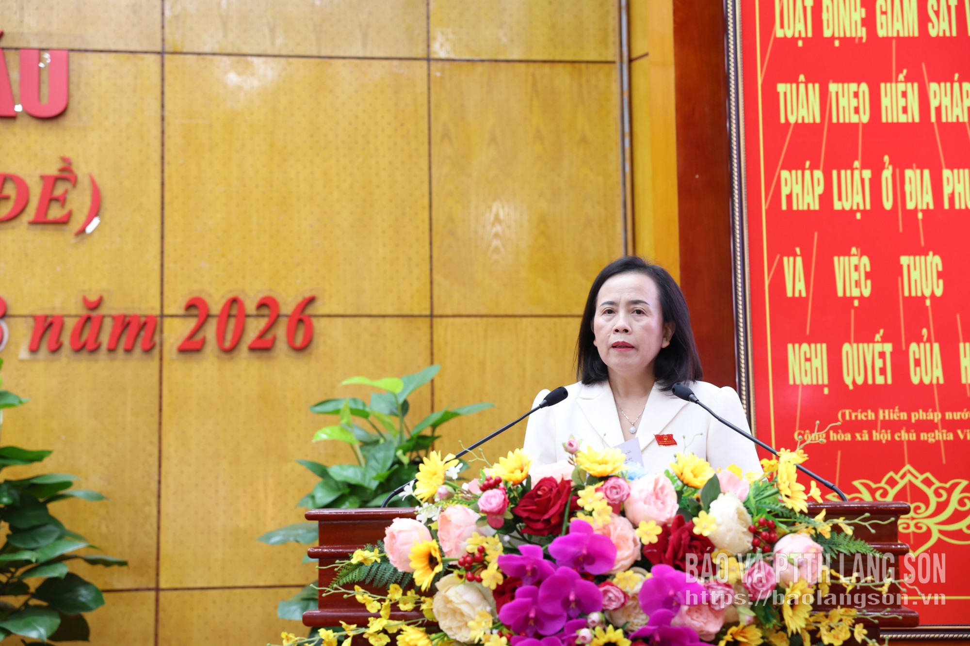 Đồng chí Đoàn Thị Hậu, Phó Bí thư Thường trực Tỉnh ủy, Chủ tịch HĐND tỉnh phát biểu bế mạc kỳ họp